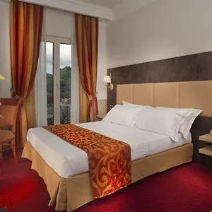 4* Otel Pinewood